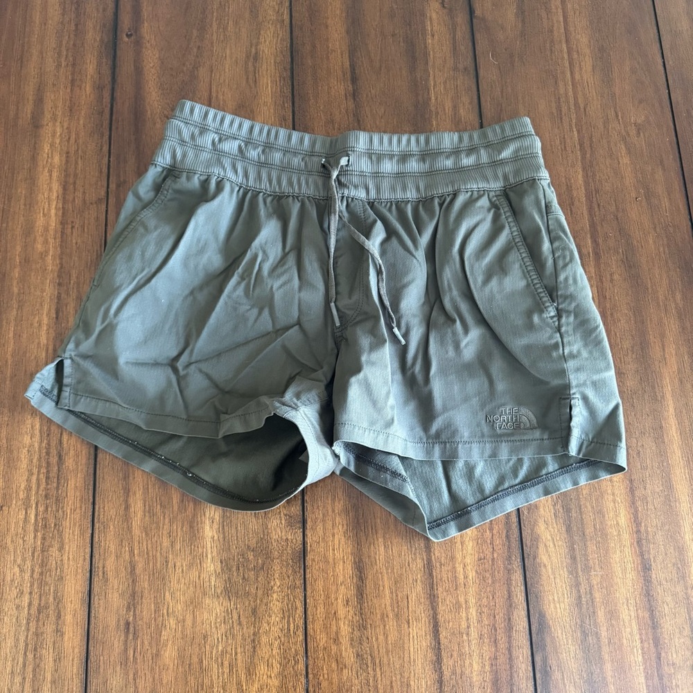 The North Face Women's Aphrodite Motion Shorts Size Small Olive Grey